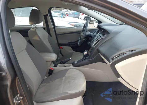 2013 Ford Focus Se z USA, uszkodzony, nr VIN 1FADP3F29DL352382